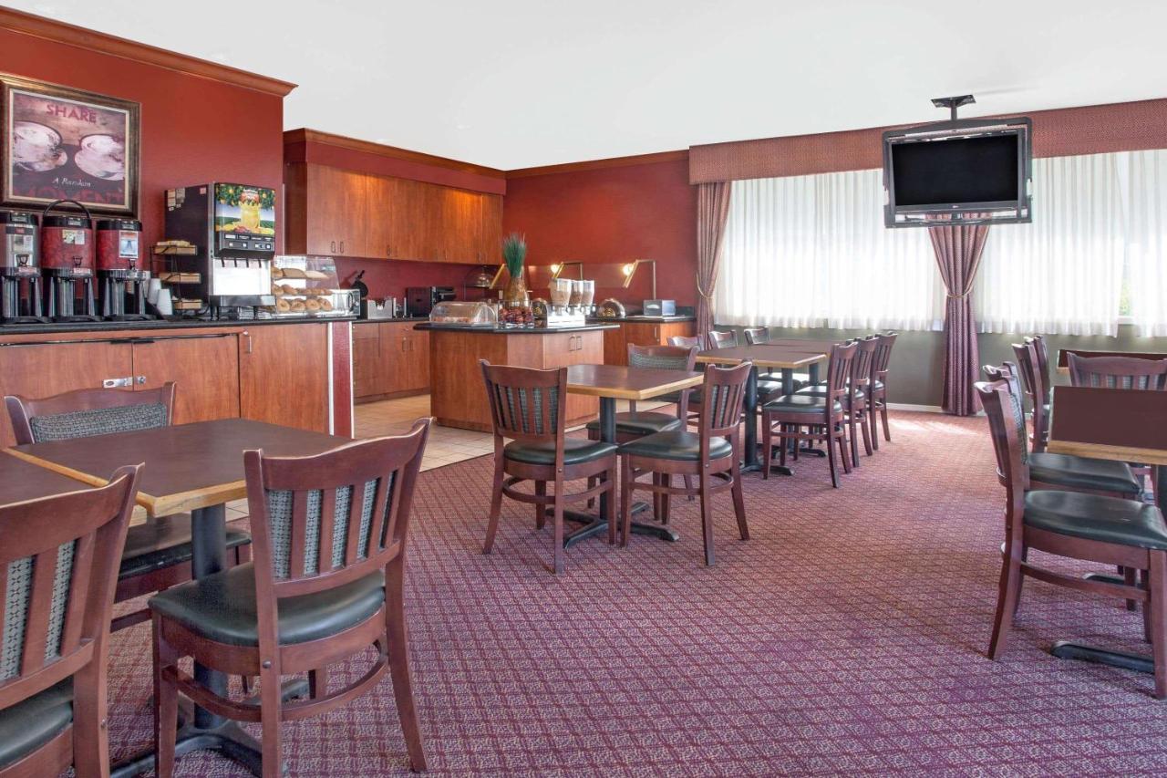 Hawthorn Suites By Wyndham Kent, Wa Eksteriør bilde